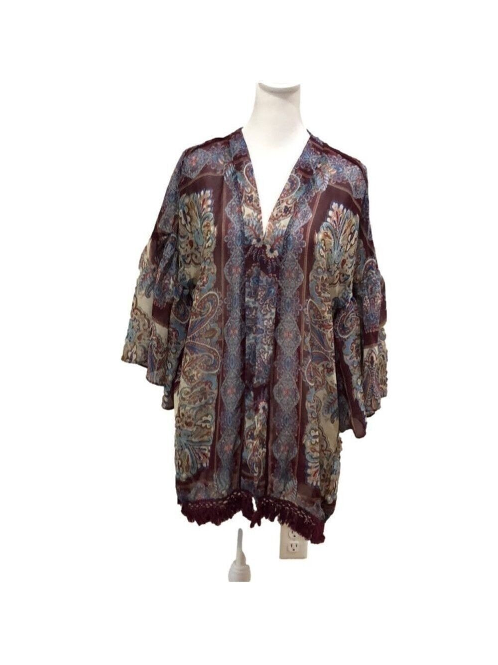 Umgee kimono style cover. Open front. Bell sleeves. Tassel hem. Size S/M